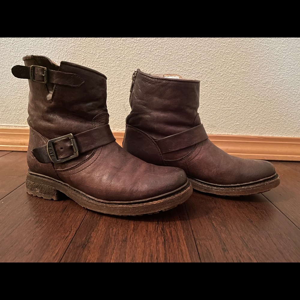 Frye Valerie 6 Shearling Lined Boot